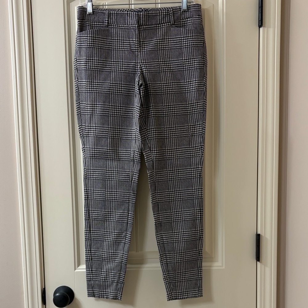 The Limited, Black and White Houndstooth Plaid Slim Fit Exact Stretch Pants